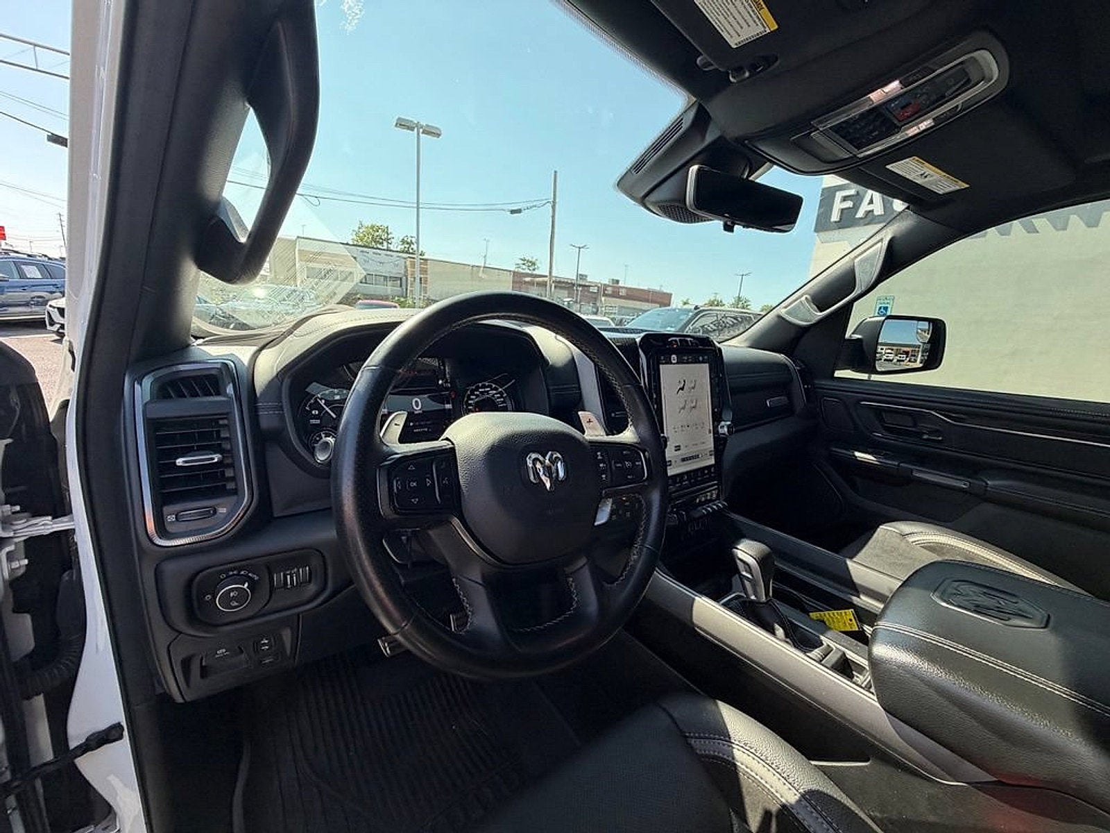 2022 RAM 1500 Laramie Crew Cab 4x4 5'7" Box