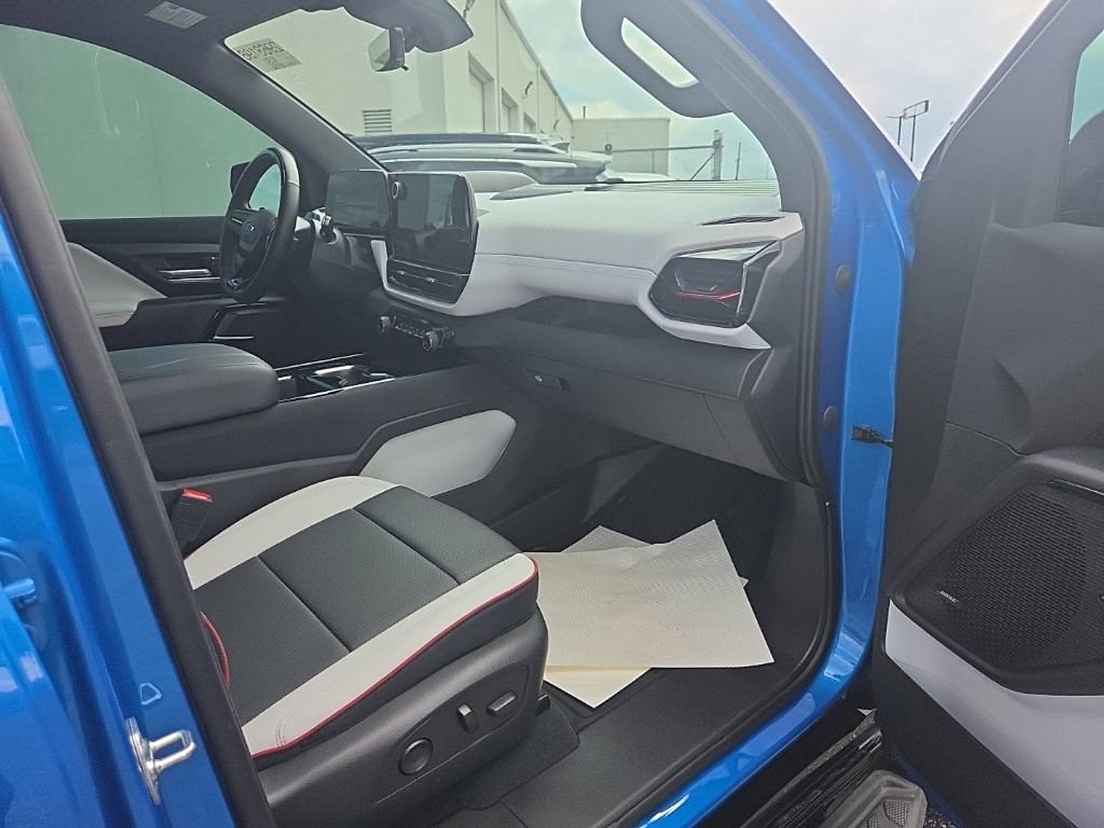 2025 Chevrolet Silverado EV RST - Max Range