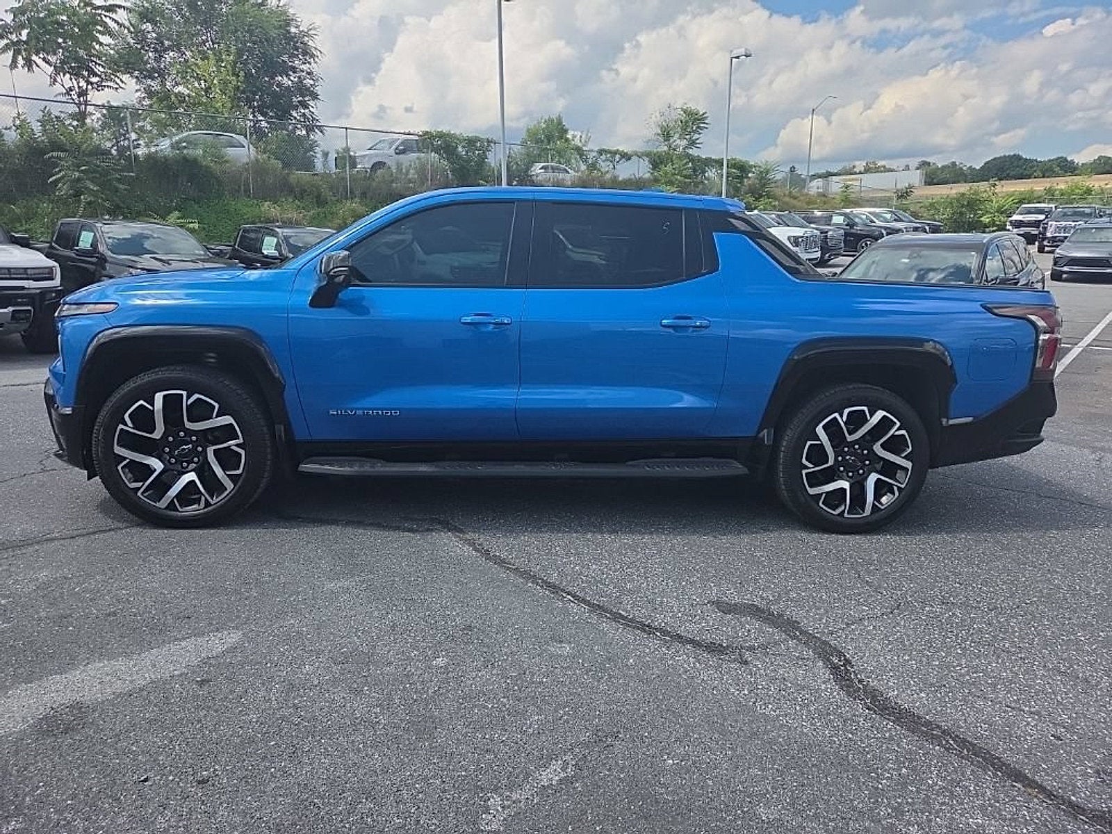 2025 Chevrolet Silverado EV RST - Max Range
