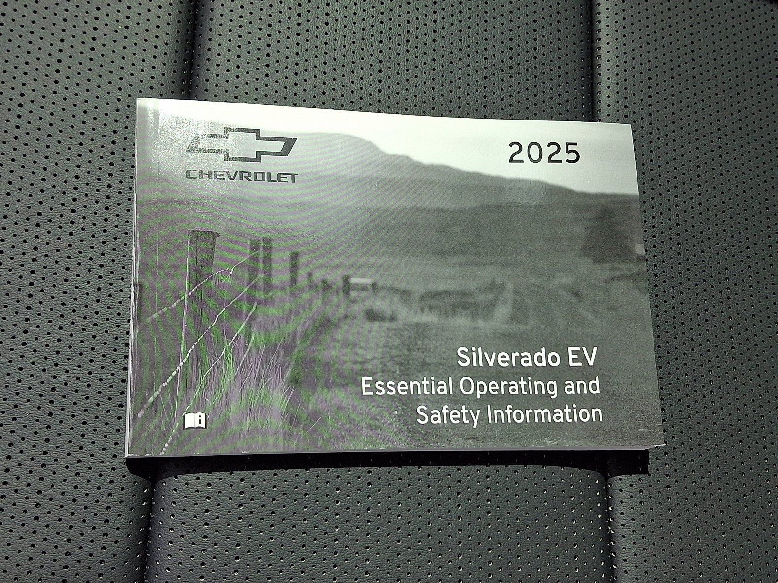 2025 Chevrolet Silverado EV RST - Max Range