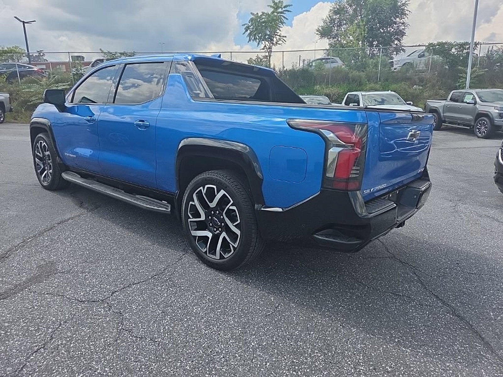 2025 Chevrolet Silverado EV RST - Max Range