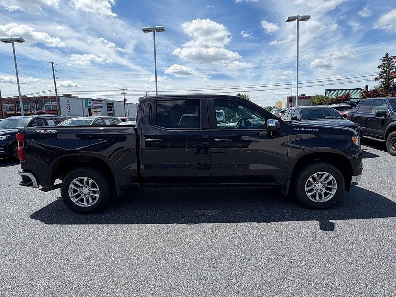 2022 Chevrolet Silverado 1500 LT (2FL)