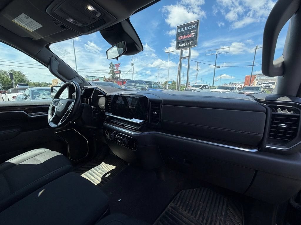 2022 Chevrolet Silverado 1500 LT (2FL)