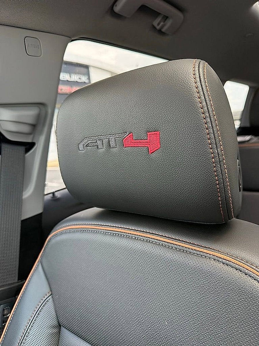 2023 GMC Acadia AT4