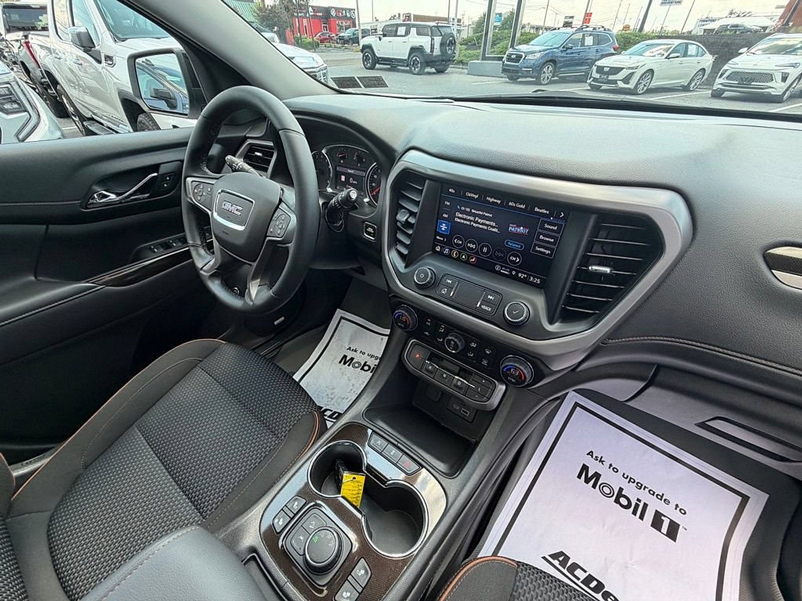 2023 GMC Acadia AT4