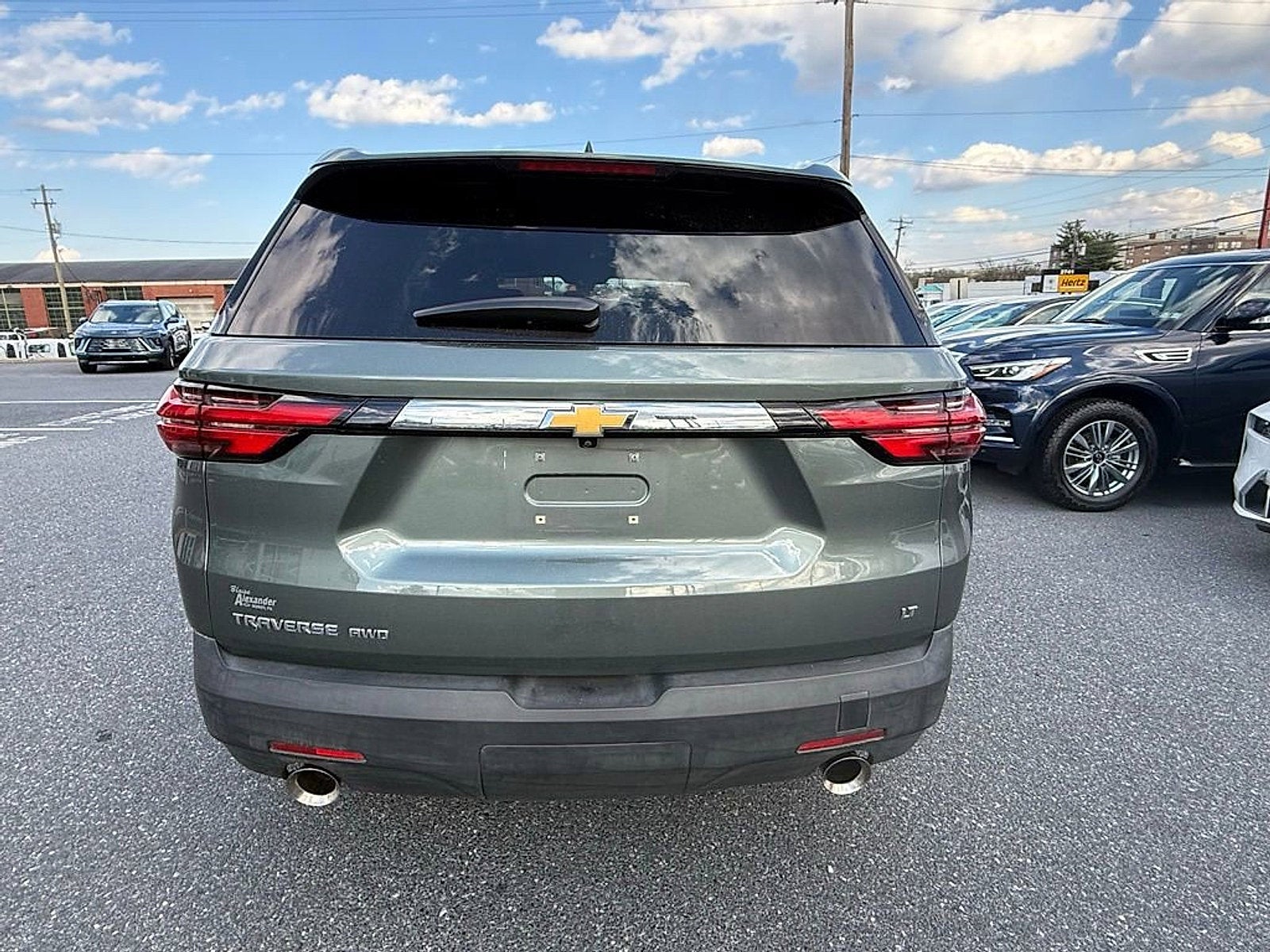 2023 Chevrolet Traverse LT Leather