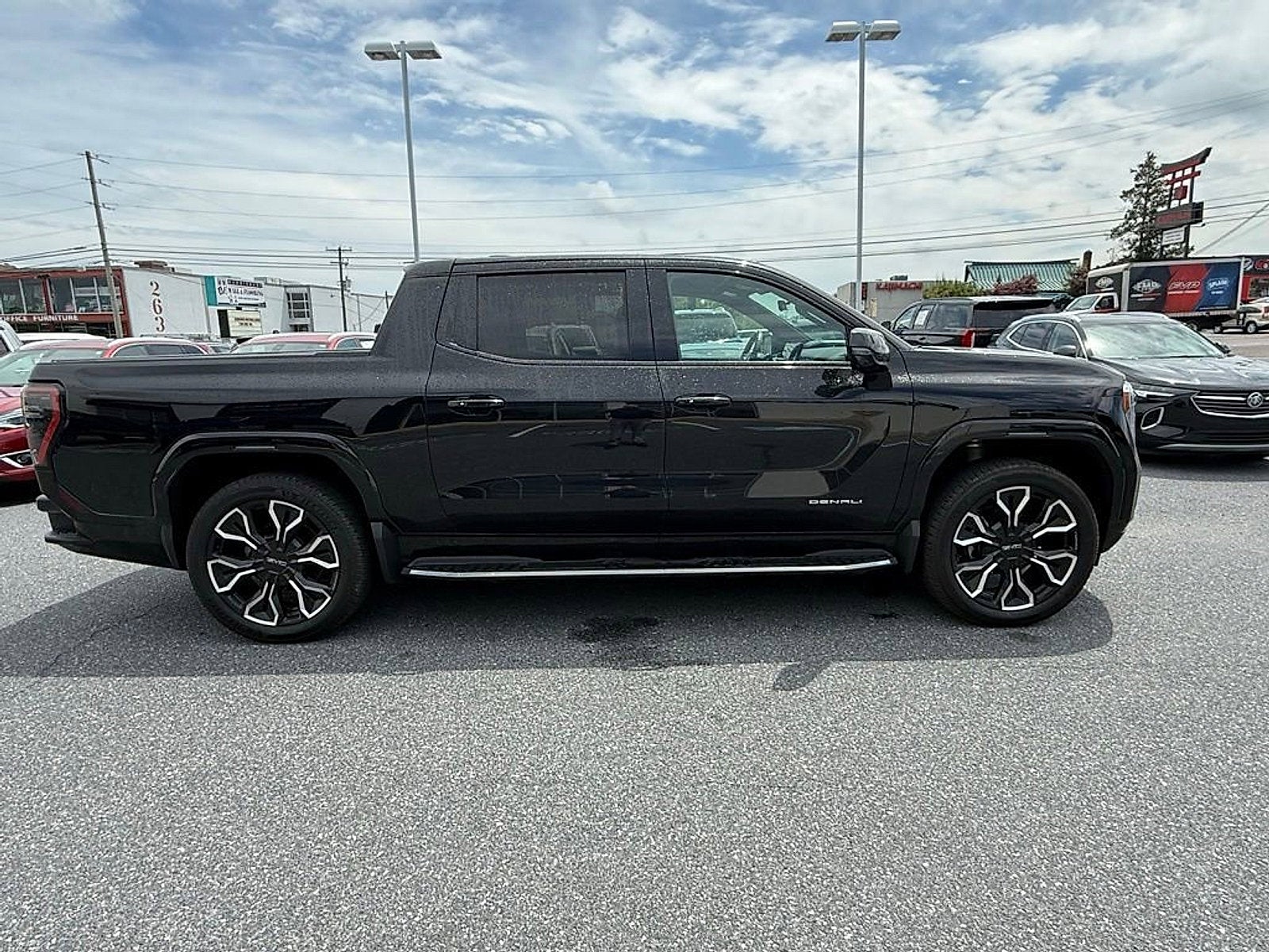 2025 GMC Sierra EV Extended Range Denali