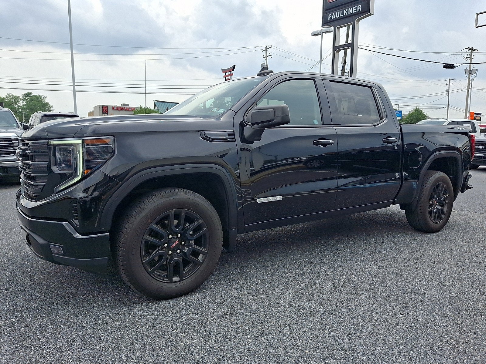 2023 GMC Sierra 1500 Elevation