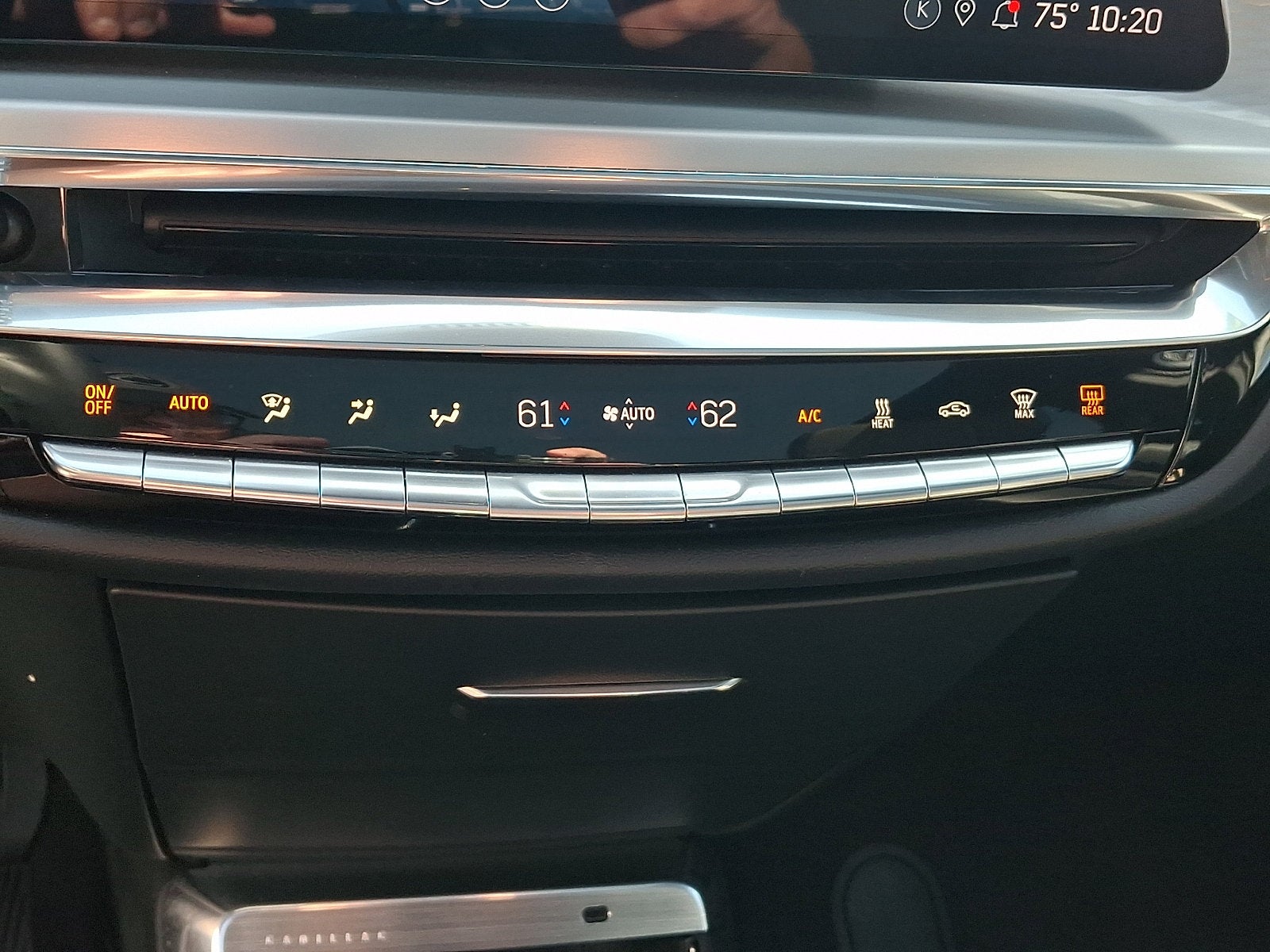 2024 Cadillac LYRIQ Luxury 1