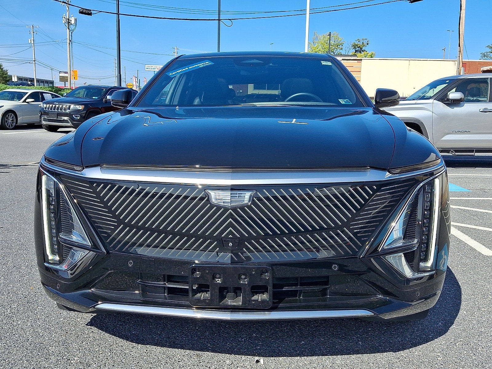 2024 Cadillac LYRIQ Luxury 1