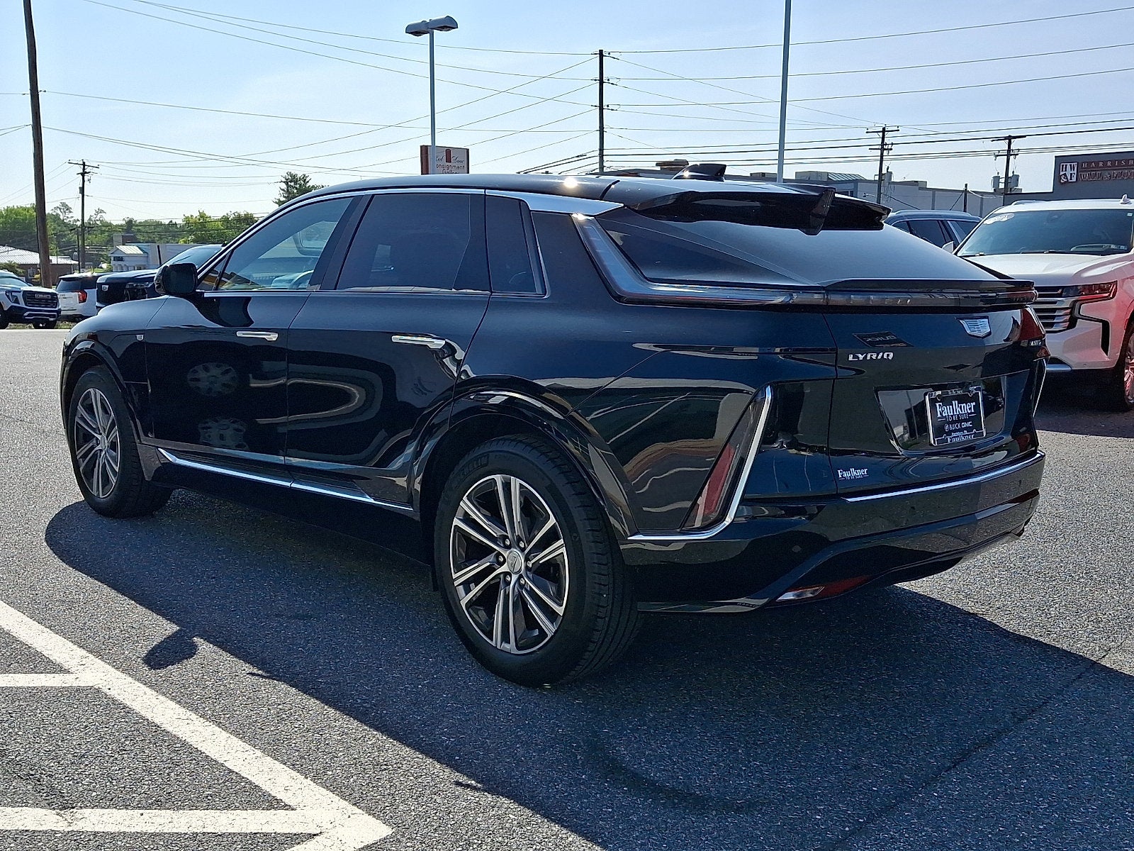 2024 Cadillac LYRIQ Luxury 1