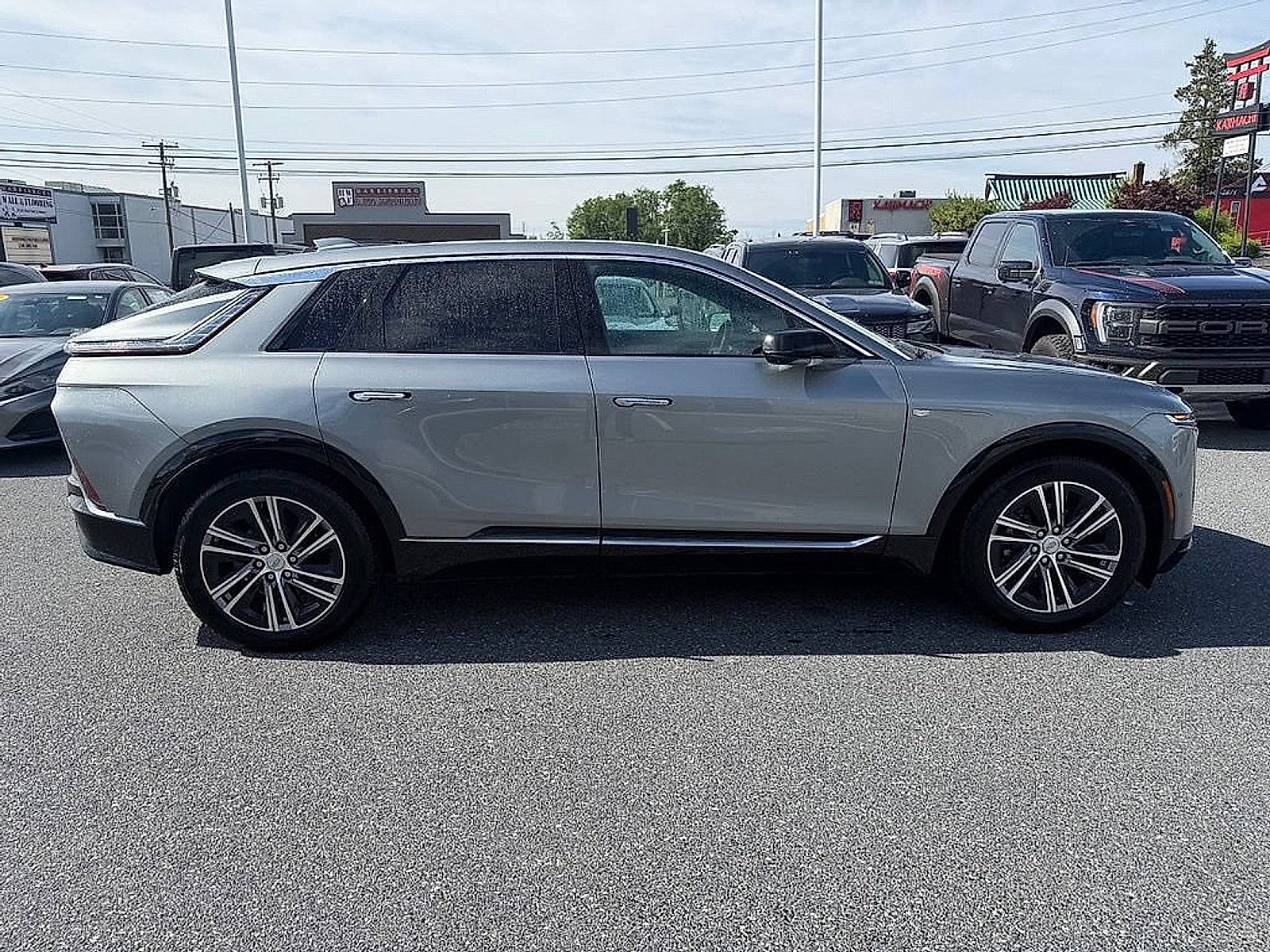 Used 2024 Cadillac LYRIQ Luxury 1 with VIN 1GYKPPRLXRZ120546 for sale in Harrisburg, PA