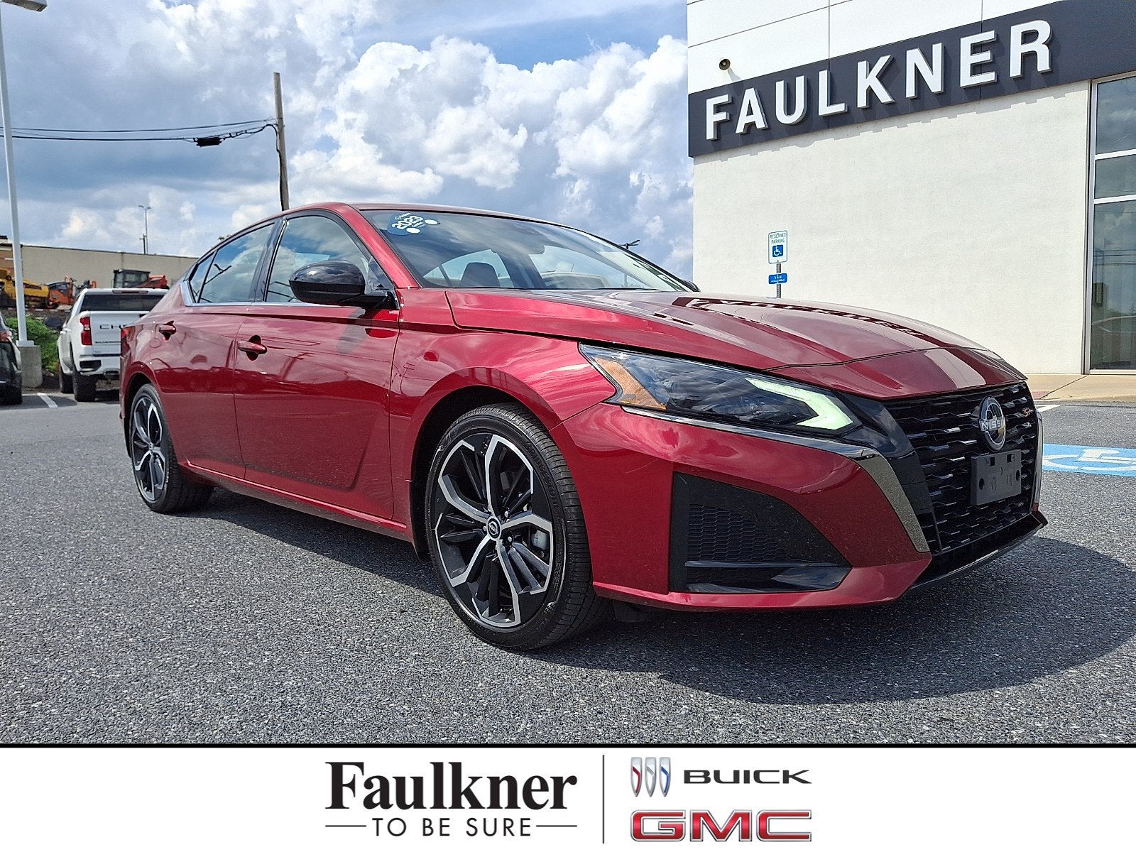 2023 Nissan Altima SR FWD
