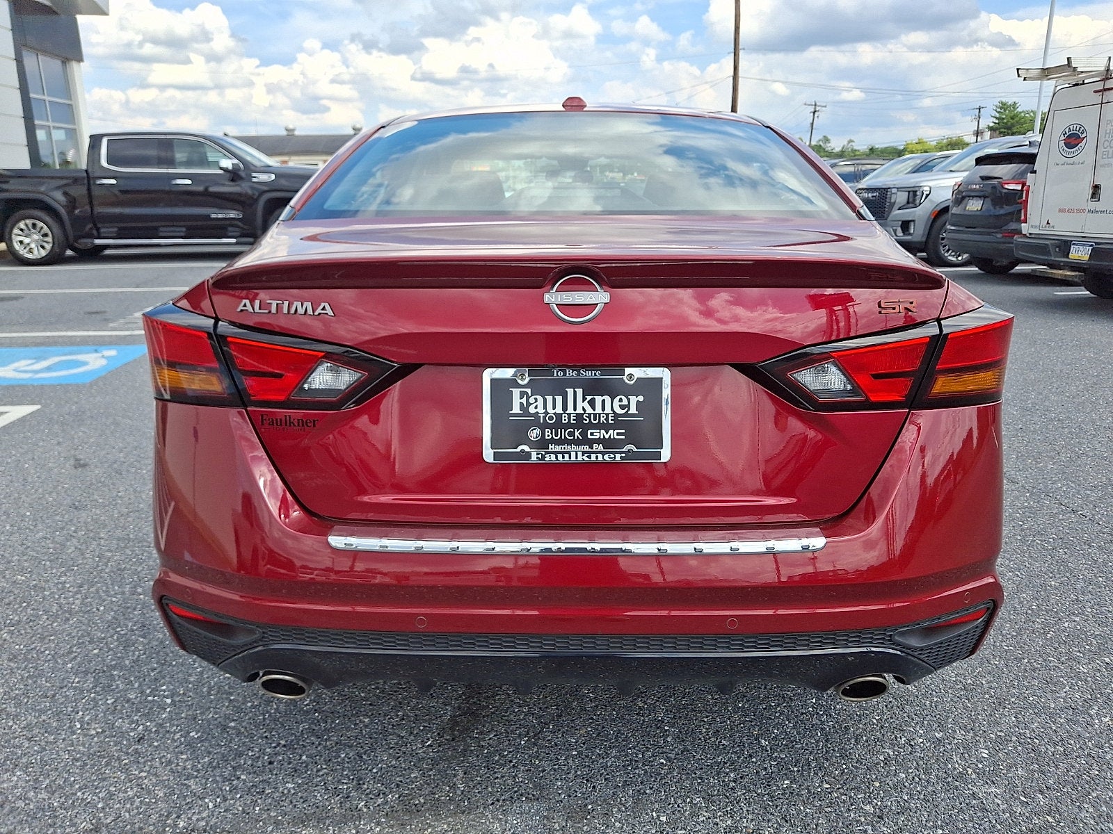 2023 Nissan Altima SR FWD