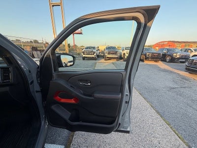 2024 Nissan Frontier Crew Cab PRO-4X 4x4