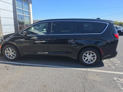 2020 Chrysler Voyager LX