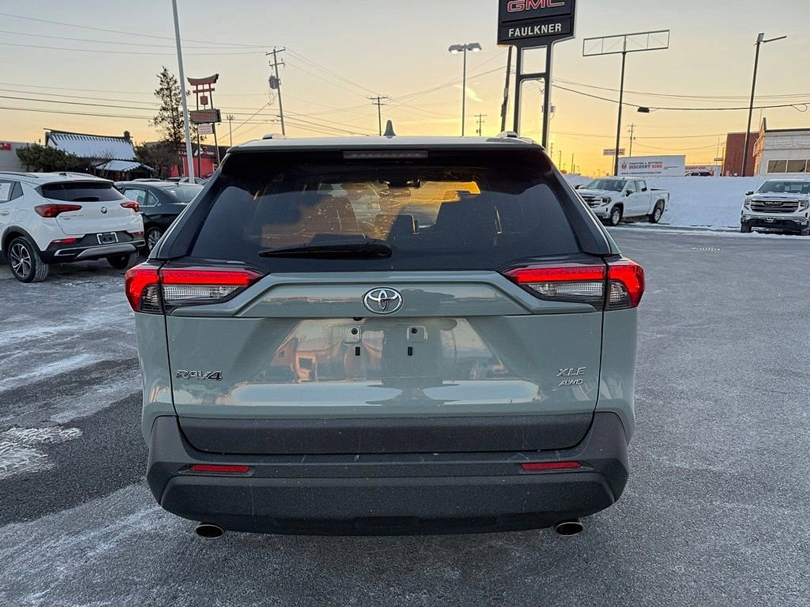 2023 Toyota RAV4 XLE