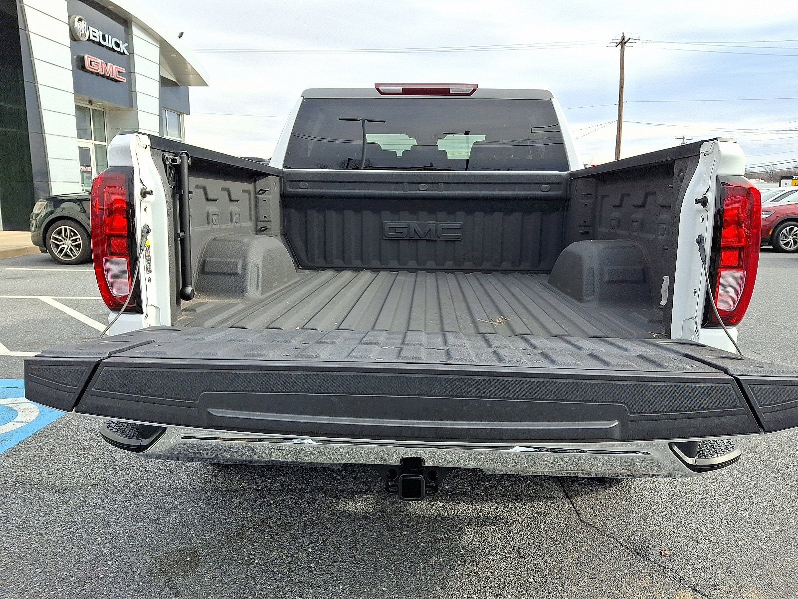 2023 GMC Sierra 1500 SLE