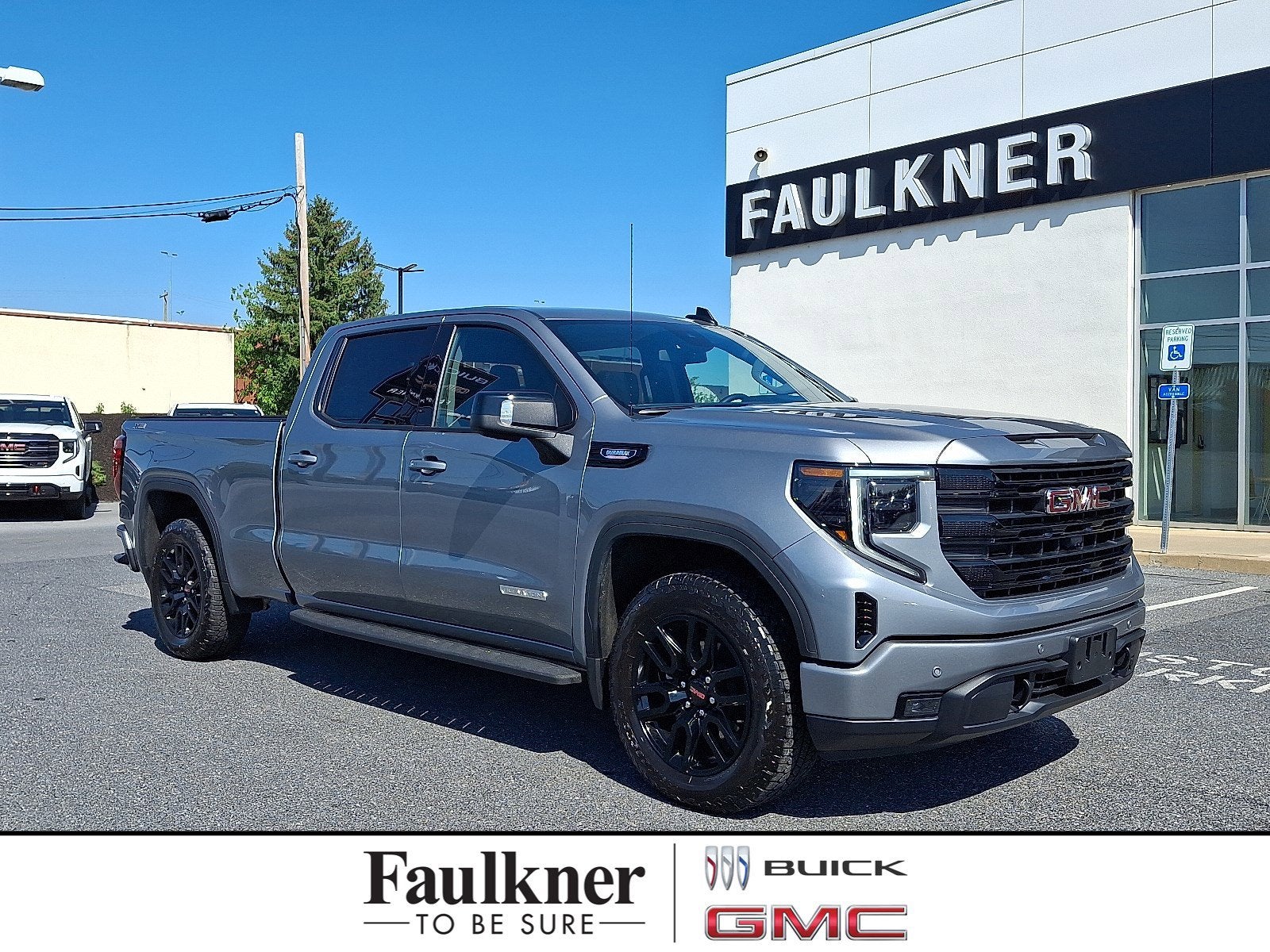2026 GMC Sierra 4WD Crew Cab Short Box Elevation's photo