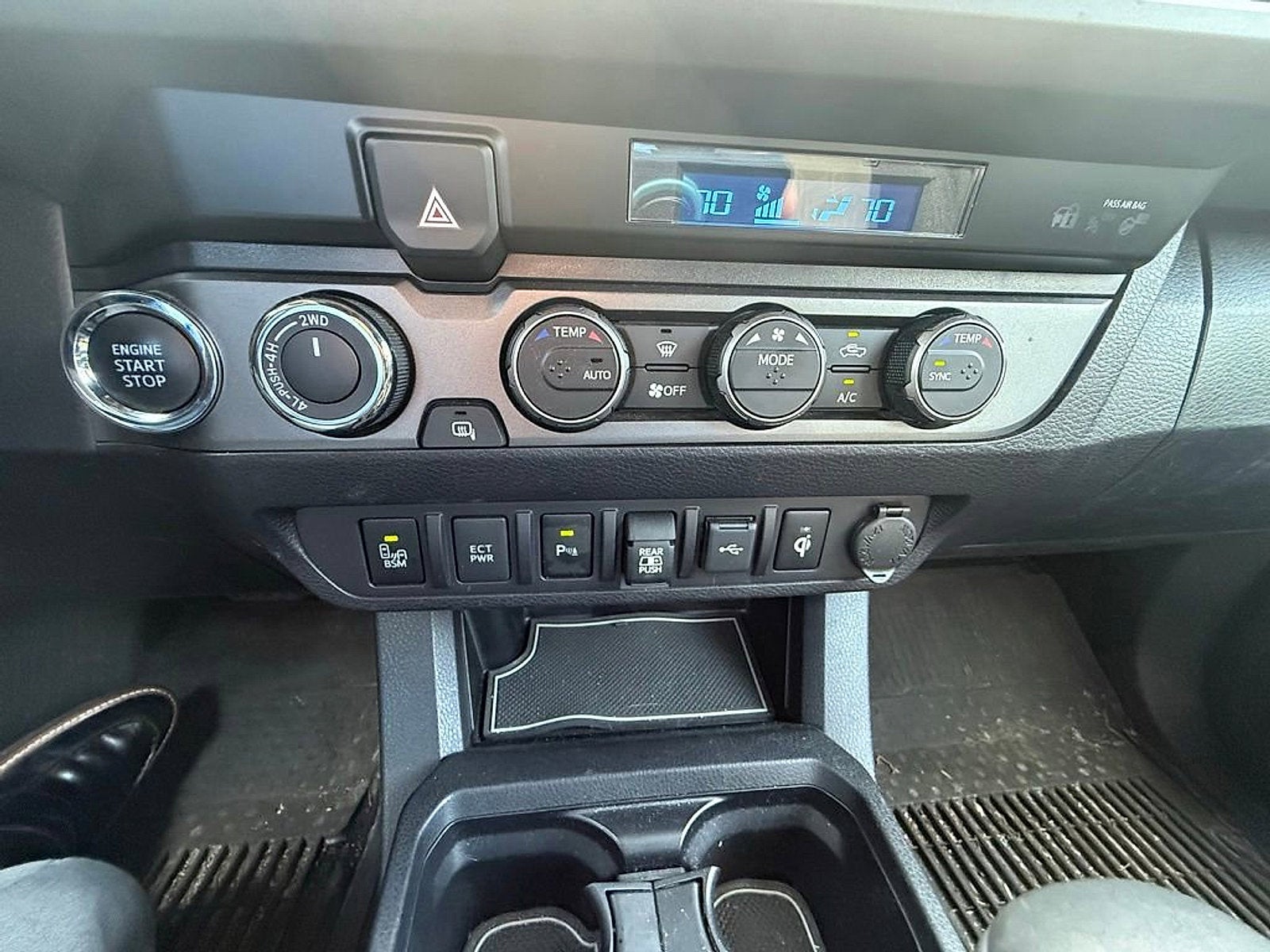 2022 Toyota Tacoma 4WD SR