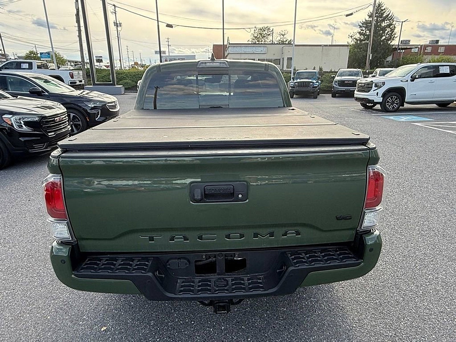 2022 Toyota Tacoma 4WD SR