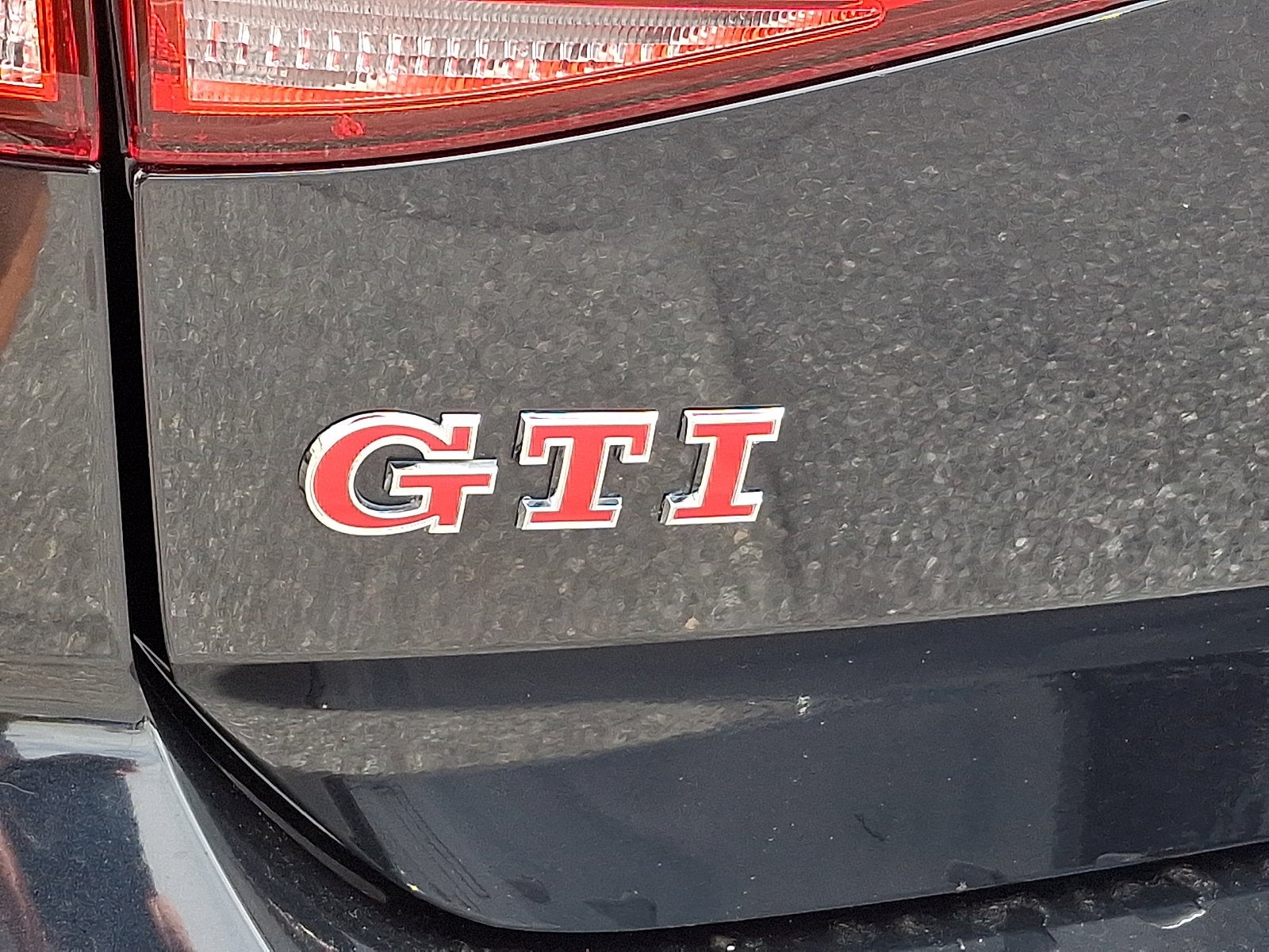 2019 Volkswagen Golf GTI 2.0T SE