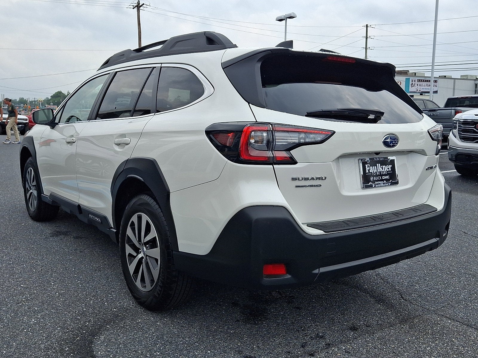 2025 Subaru Outback Premium