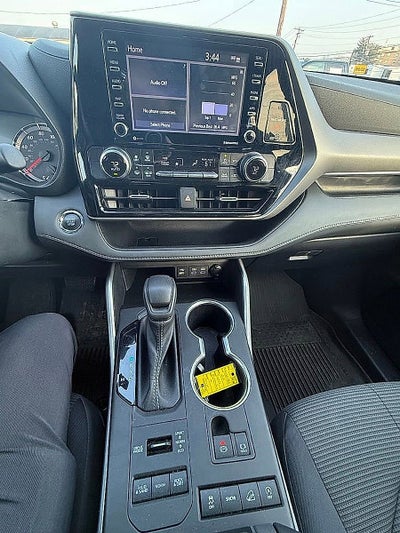 2022 Toyota Highlander L