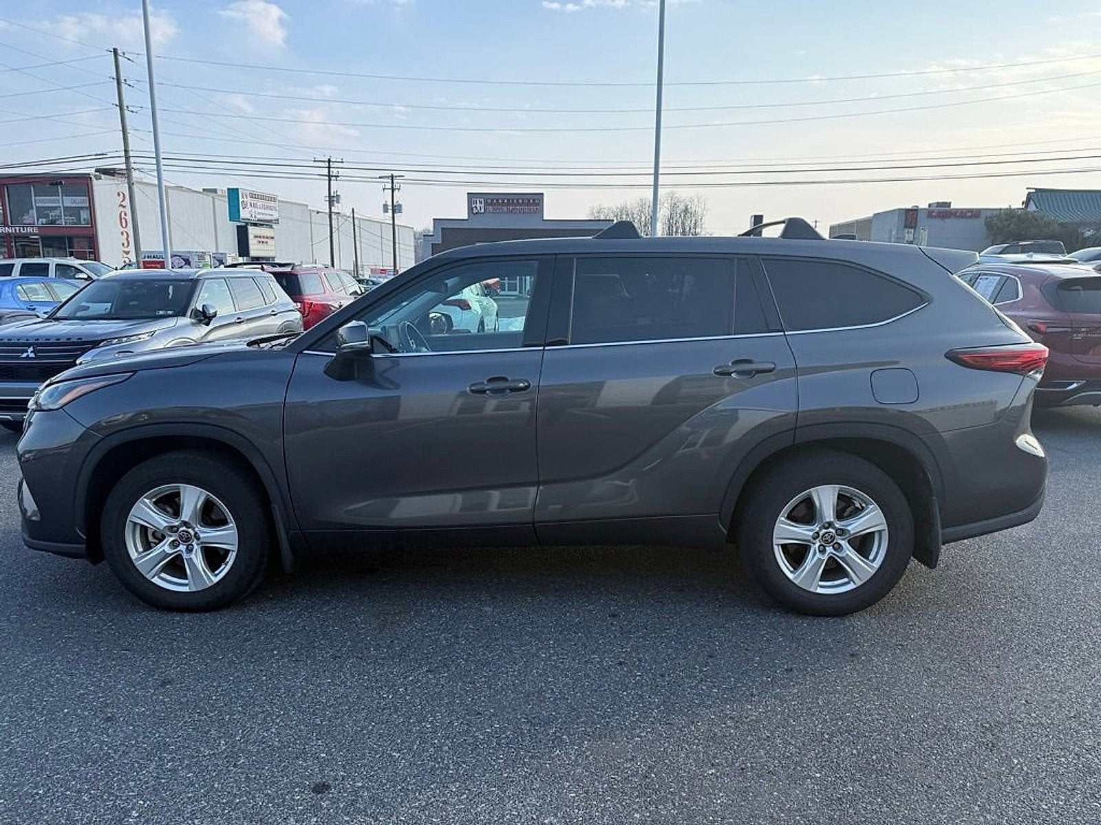 2022 Toyota Highlander L