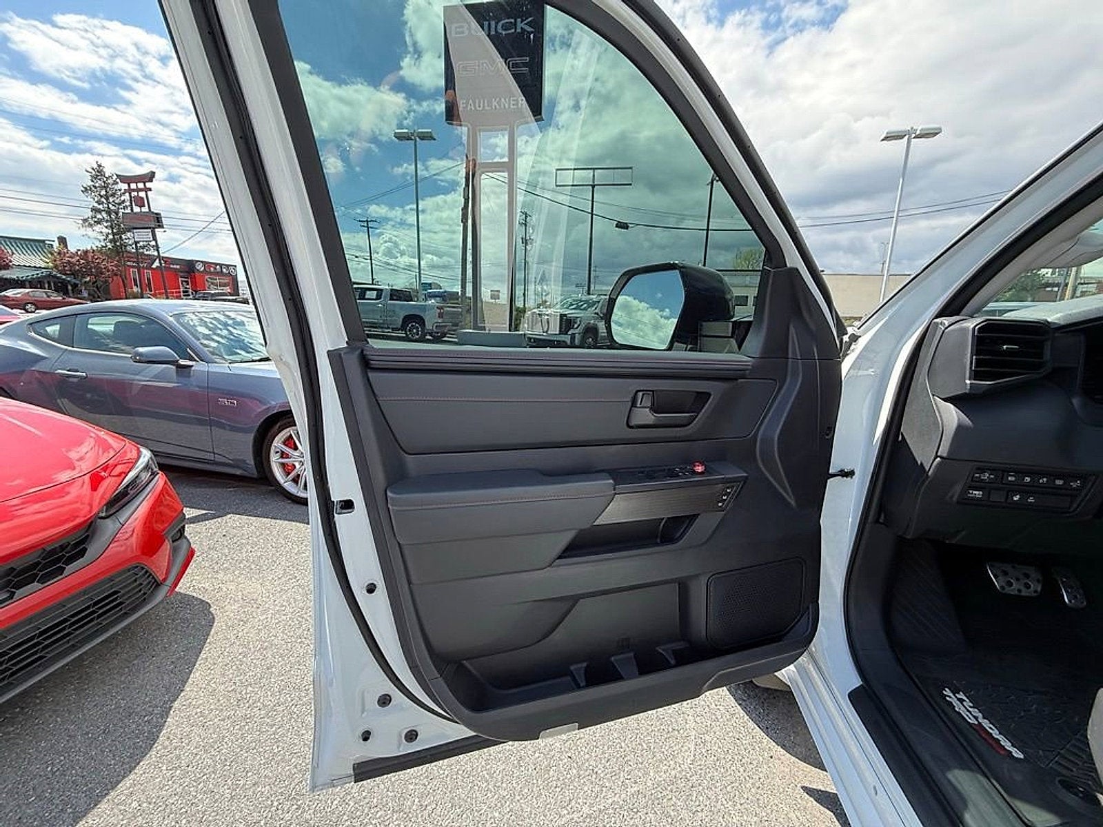 2023 Toyota Tundra 4WD TRD Pro Hybrid