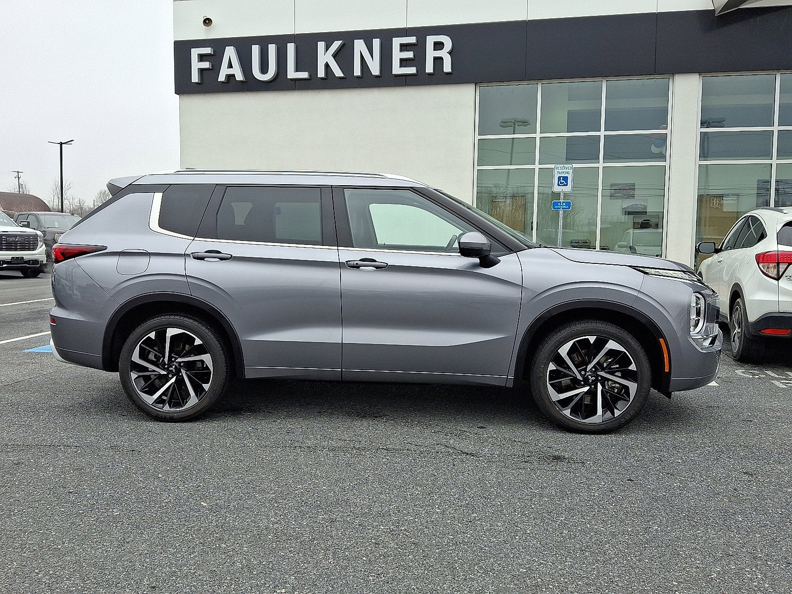 2022 Mitsubishi Outlander SEL