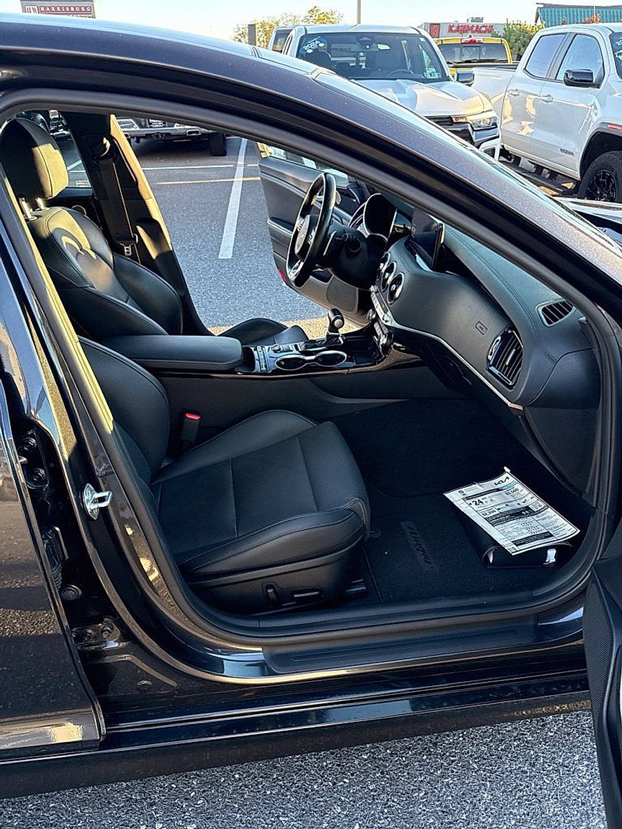 2023 Kia Stinger GT-Line
