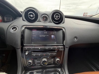 2016 Jaguar XJ R-Sport