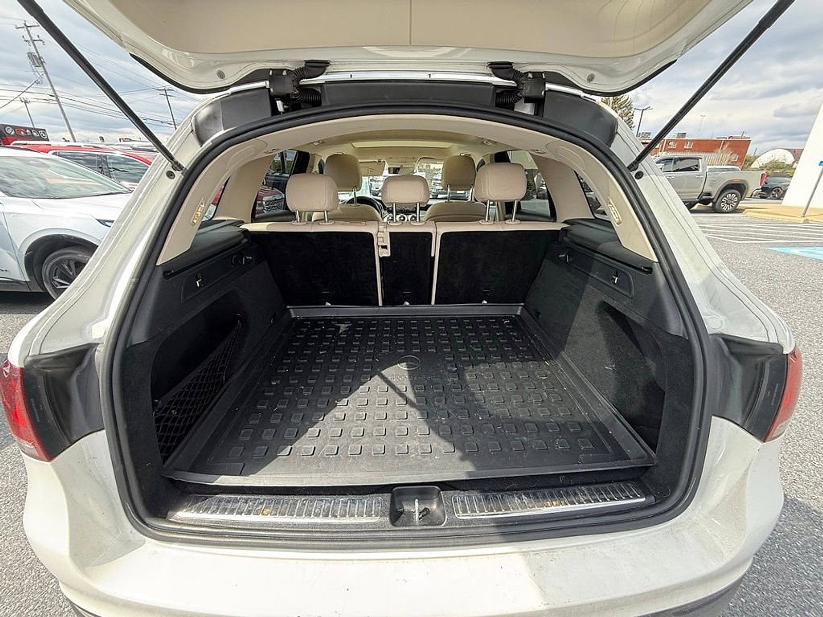 2020 Mercedes-Benz GLC GLC 300