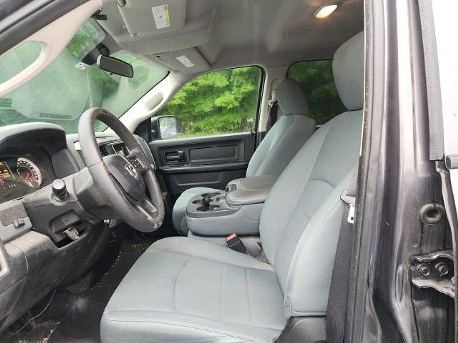 2016 RAM 1500 2WD Quad Cab 6.4 Ft Box Express