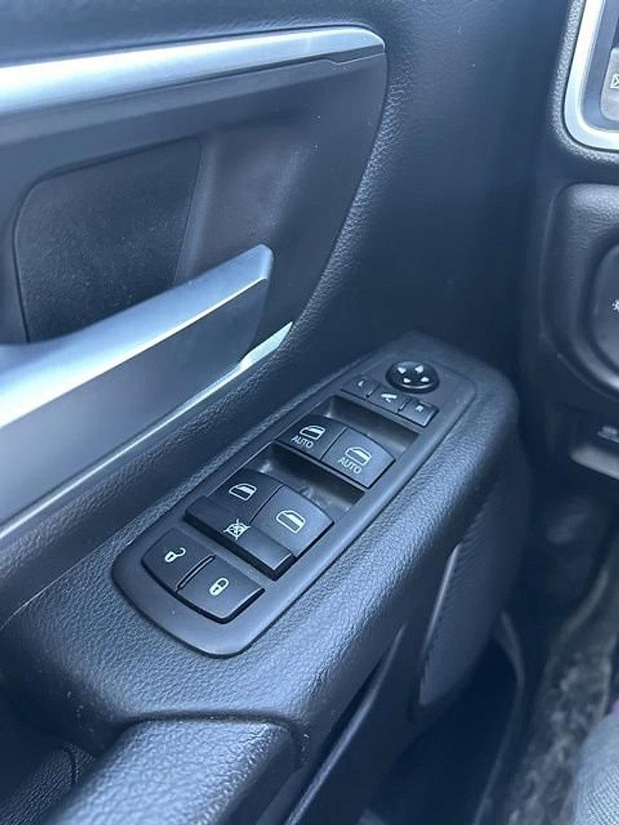 2021 RAM 1500 Big Horn 4x4 Crew Cab 5'7" Box