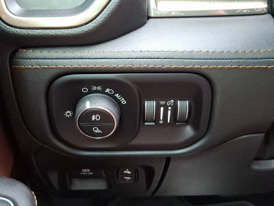 2019 RAM 1500 Longhorn 4x4 Crew Cab 5'7" Box