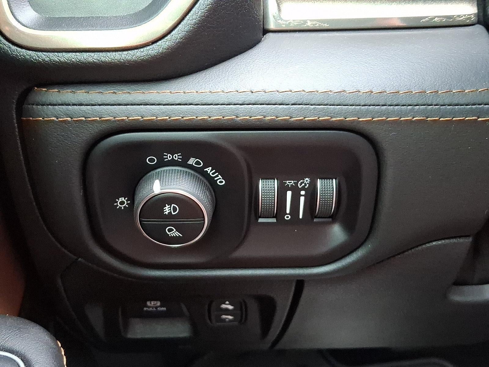 2019 RAM 1500 Longhorn 4x4 Crew Cab 5'7" Box