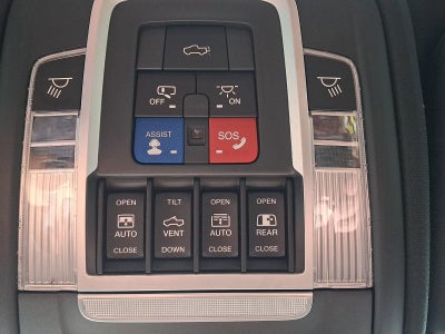 2019 RAM 1500 Longhorn 4x4 Crew Cab 5'7" Box