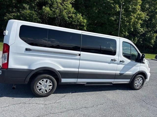 2023 Ford Transit Passenger Wagon T-350 148" Low Roof XLT RWD