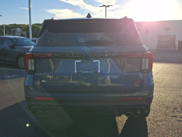 2025 Ford Explorer ST RWD