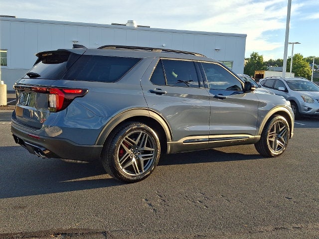 2025 Ford Explorer ST RWD