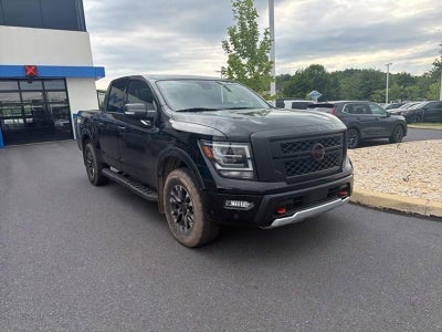 2024 Nissan Titan 4x4 Crew Cab PRO-4X