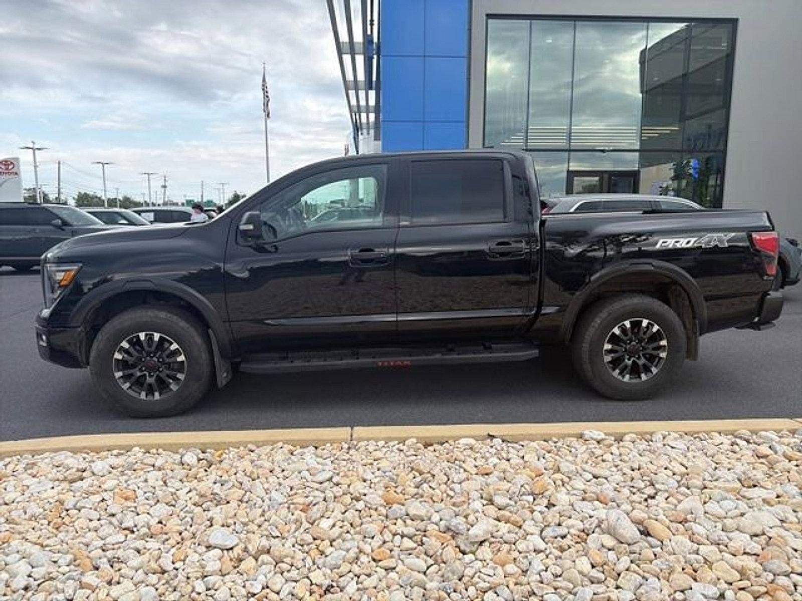 2024 Nissan Titan 4x4 Crew Cab PRO-4X
