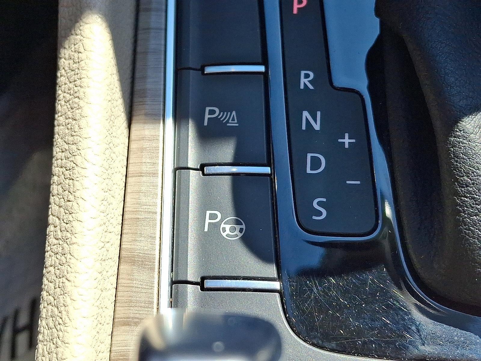 2017 Volkswagen Passat 1.8T SEL Premium Auto