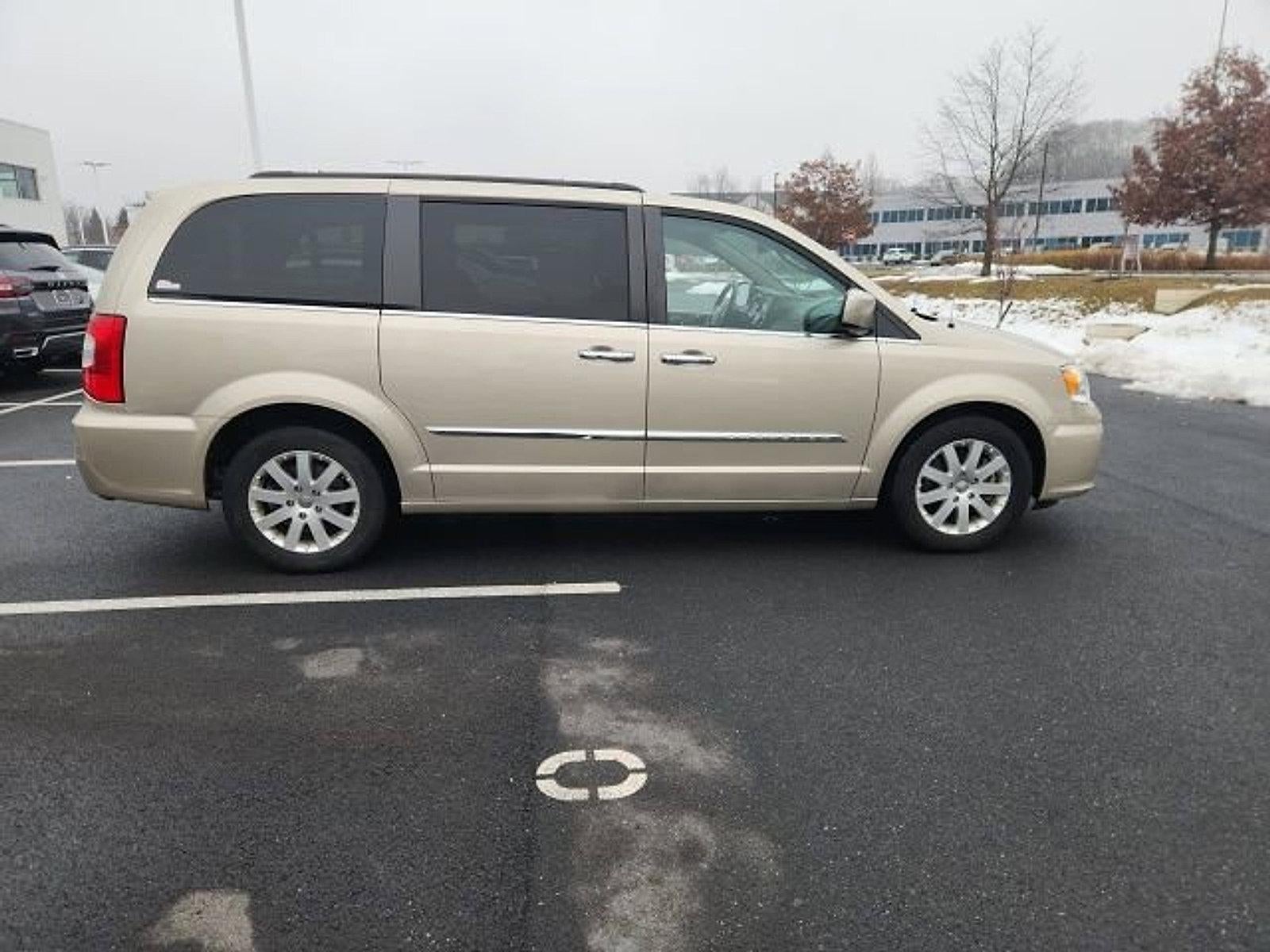 2016 Chrysler Town & Country 4dr Wgn Touring