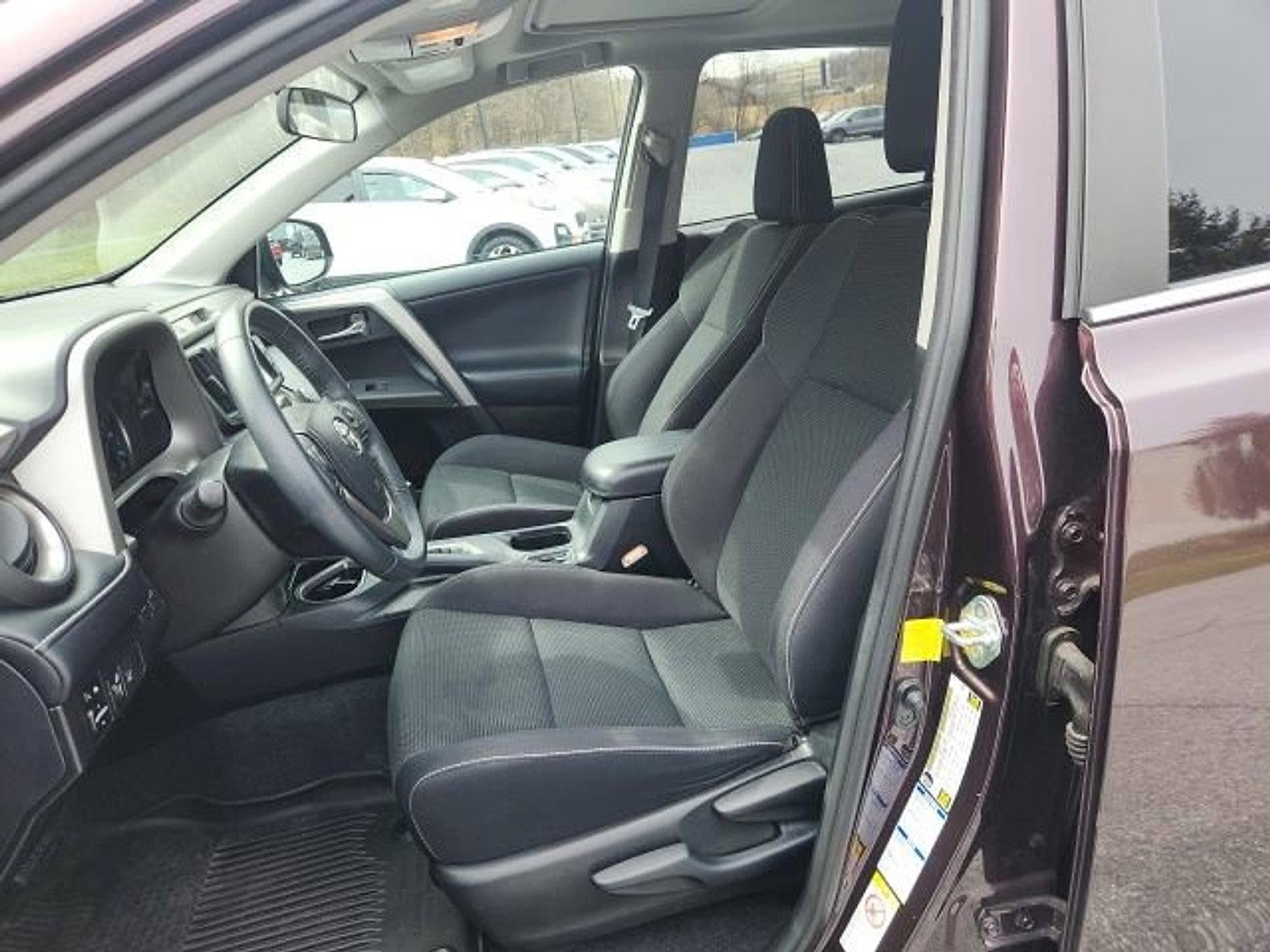 2017 Toyota RAV4 XLE AWD (Natl)