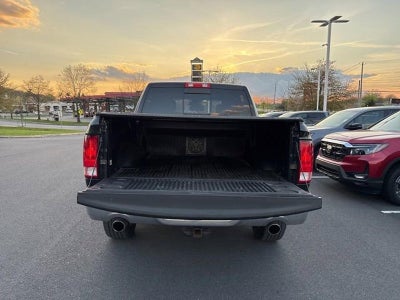 2016 RAM 1500 4WD Crew Cab 5.7 Ft Box Big Horn