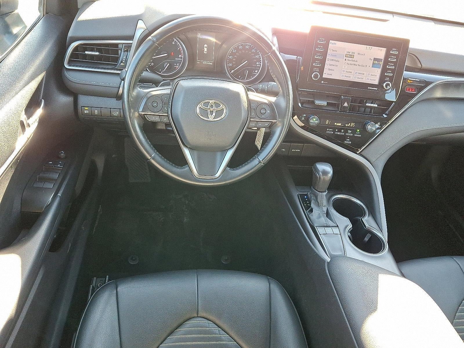 2022 Toyota Camry SE Auto (SE)