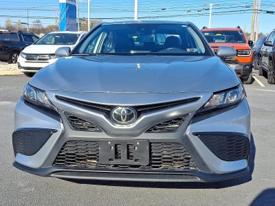 2022 Toyota Camry SE Auto (SE)